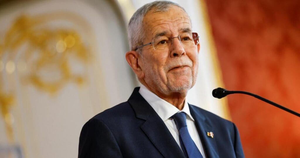 Van der Bellen et Armin Wolf : les escrocs sur Internet abusent des célébrités