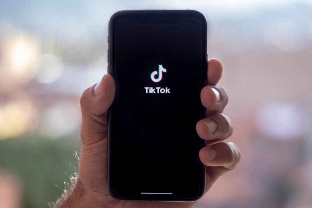 Comptes TikTok à risque : prise de contrôle en un clic