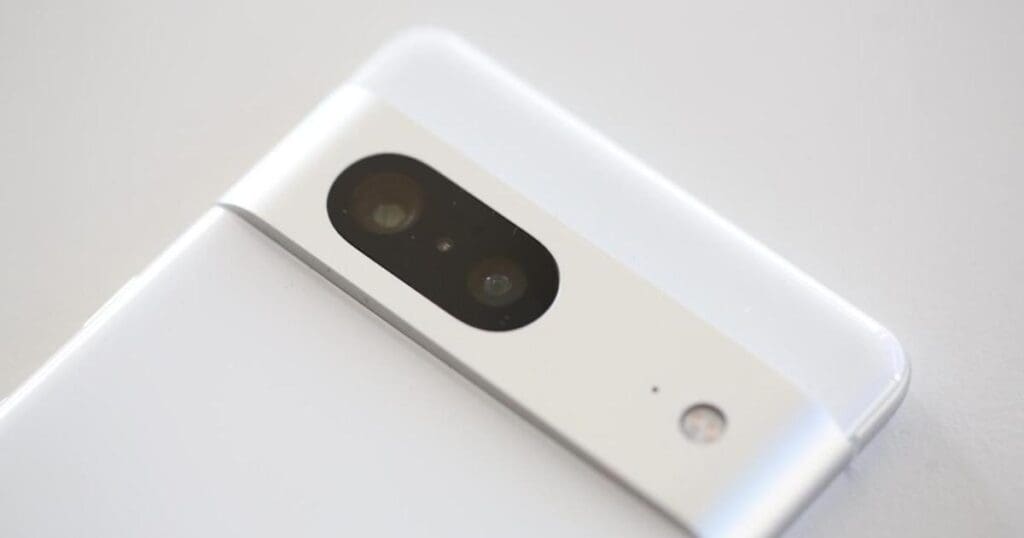 Le verre du Pixel 7 se casse sans raison : Google demande de l’argent pour les réparations
